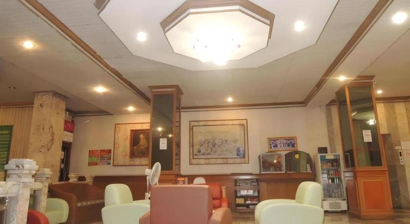 Lake Inn Hotel Сонгкла Екстериор снимка