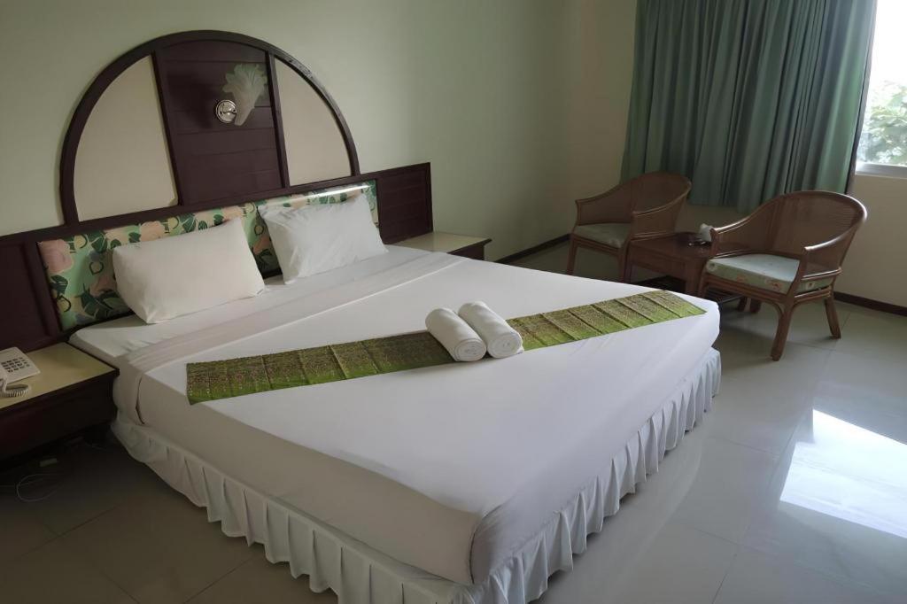 Lake Inn Hotel Сонгкла Екстериор снимка